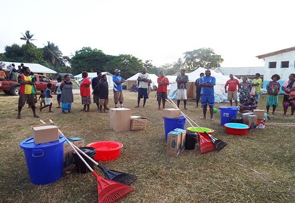 Repacking and distribution of relief supplies in Santo. © ACOM Vanuatu.