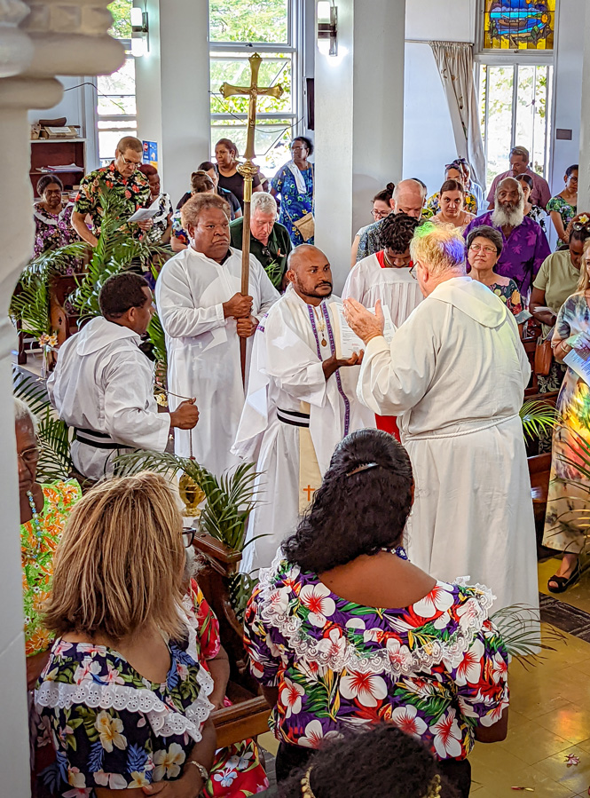 Celebrating the Coming of the Light ©Diocese of North Queensland