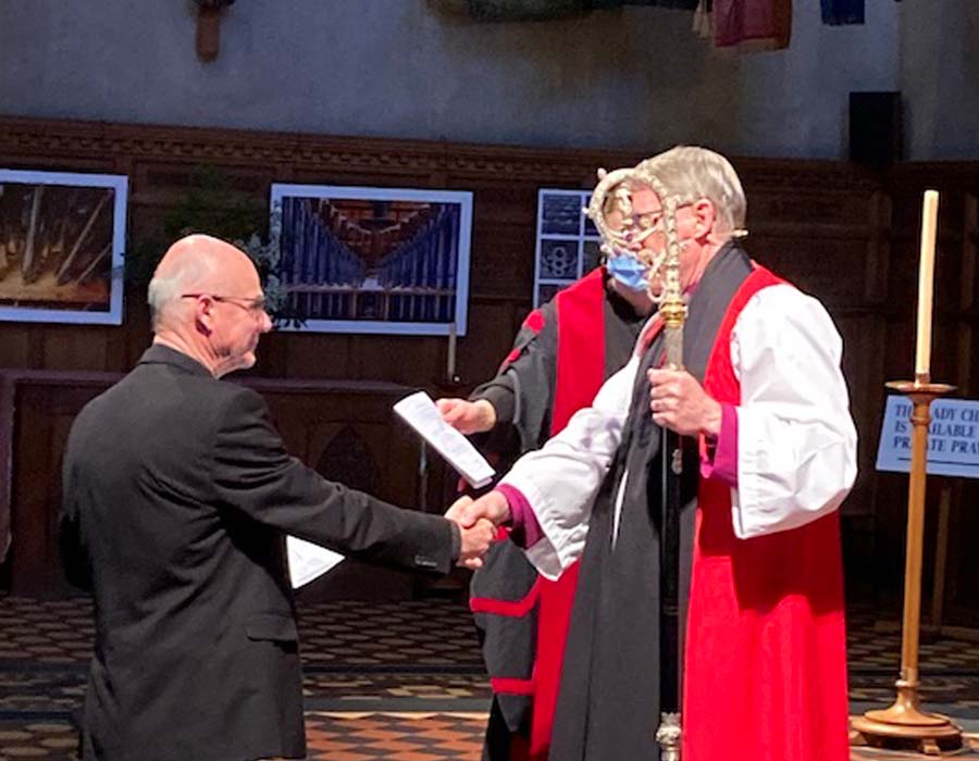 Archbishop Geoff Smith commissions the new South Australian Provincial Committee Chair, the Rev’d Paul Devenport at Evensong in St Peter’s Cathedral, Adelaide. © Meagan Schwarz/ABM.
