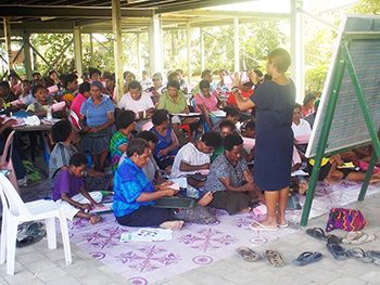 Anglicare PNG Adult Literacy Level 1 Gender Awareness class ©Anglicare PNG, 2017