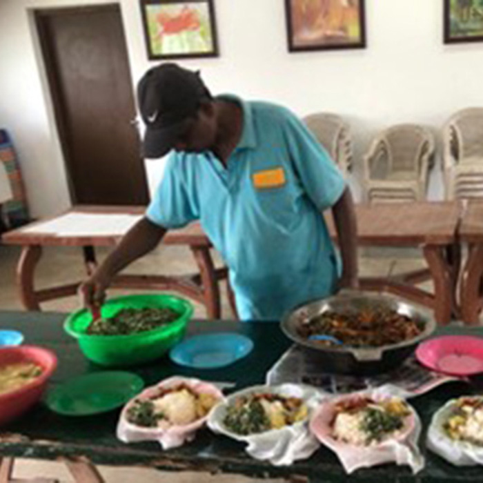Cooking meals for vulnerable people. (c) Diocese of Colombo. Used with permission. Cooking meals for vulnerable people. (c) Diocese of Colombo. Used with permission.