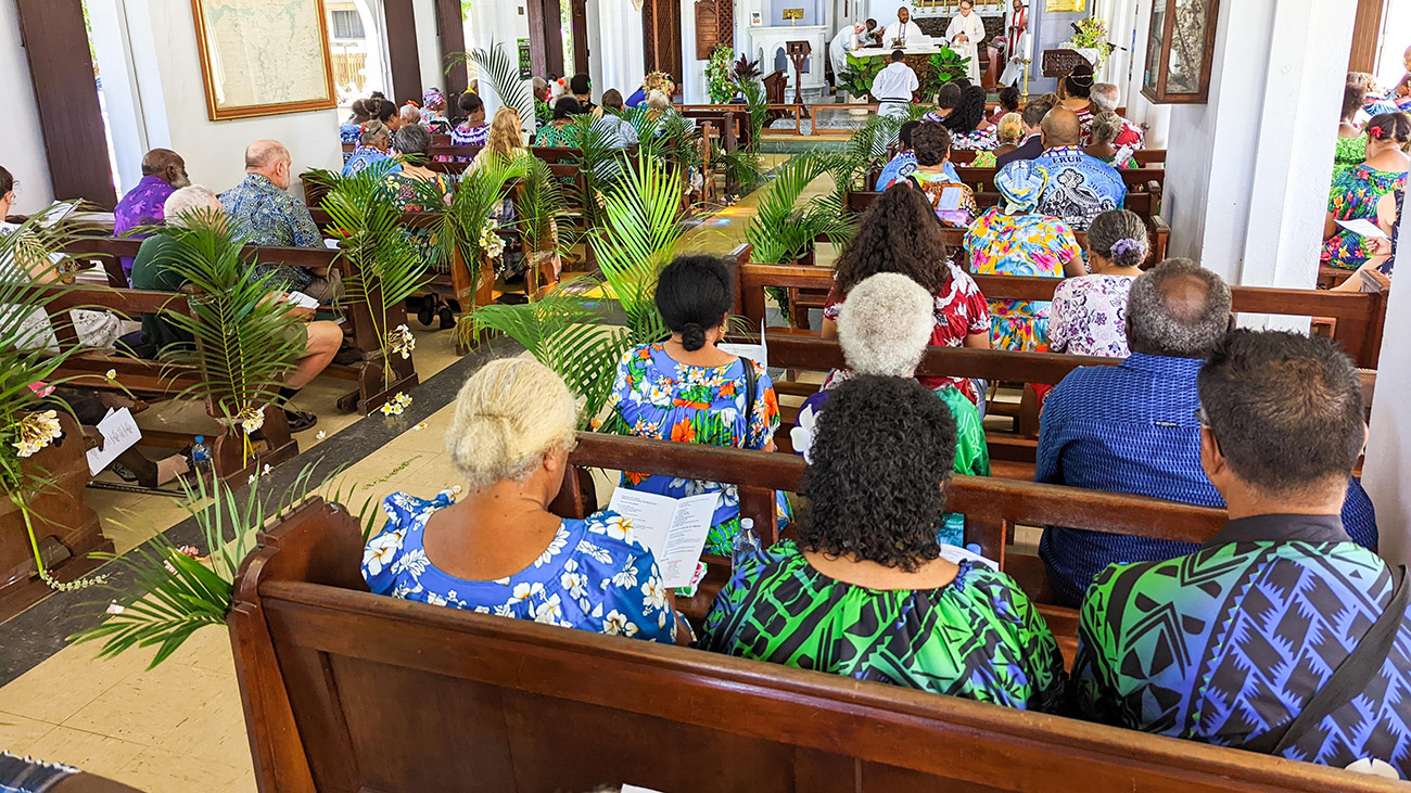 Celebrating the Coming of the Light at All Souls & St Bartholomew’s Church on Thursday Island. © Brad Chapman, ABM.