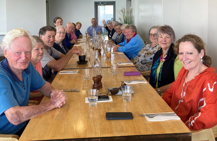 The tour group enjoyed local food and wine with their Tasmanian Anglican hosts ©ABM