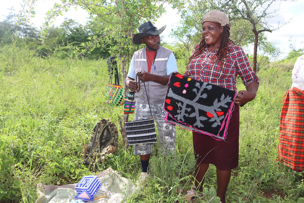 Husband and wife with their new family business that does not depend on the farm. © ABM/Julianne Stewart.