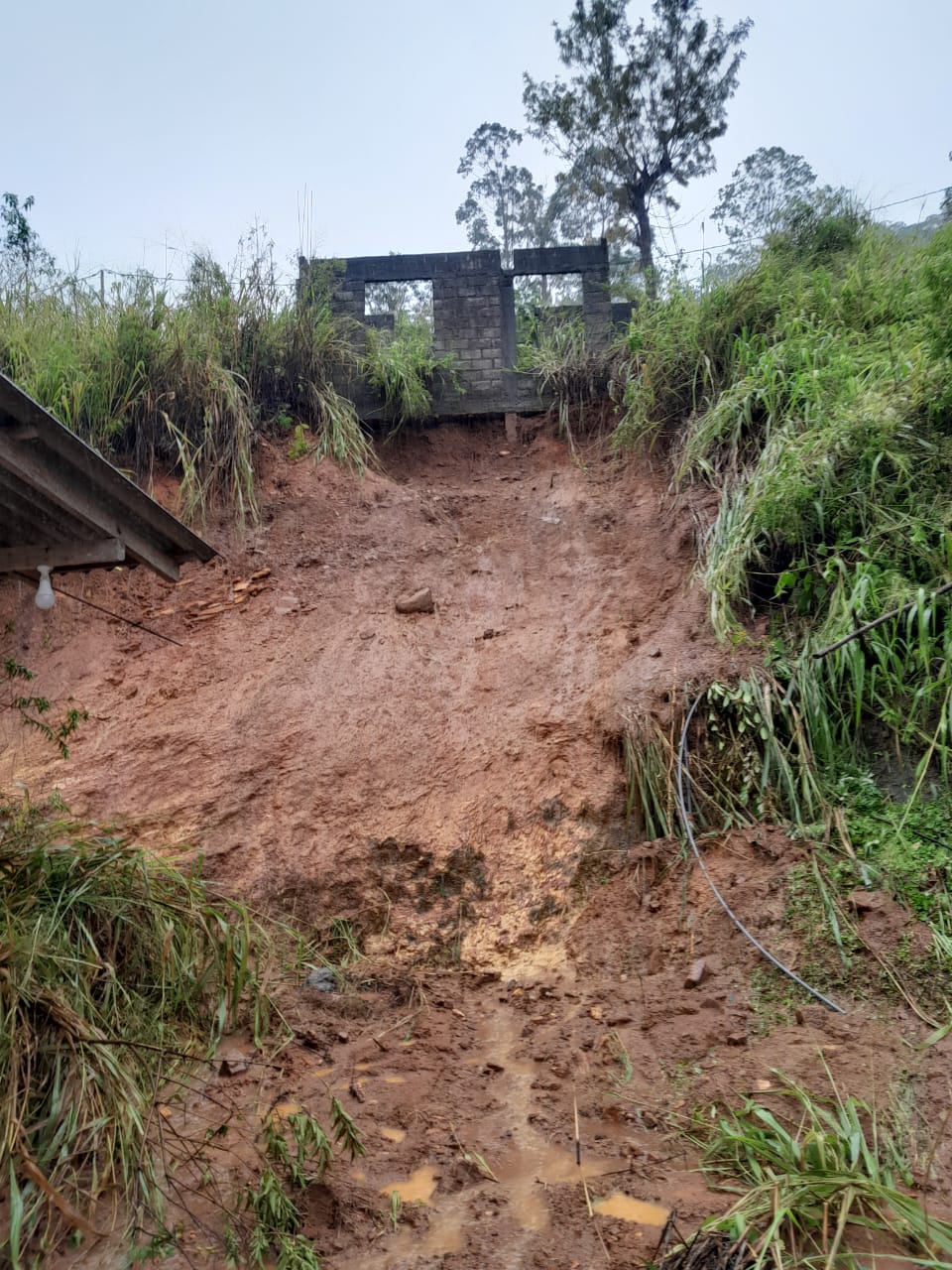 Flooding has caused devastating landslides, including in Wariyagala, Central Sri Lanka © Church of Ceylon