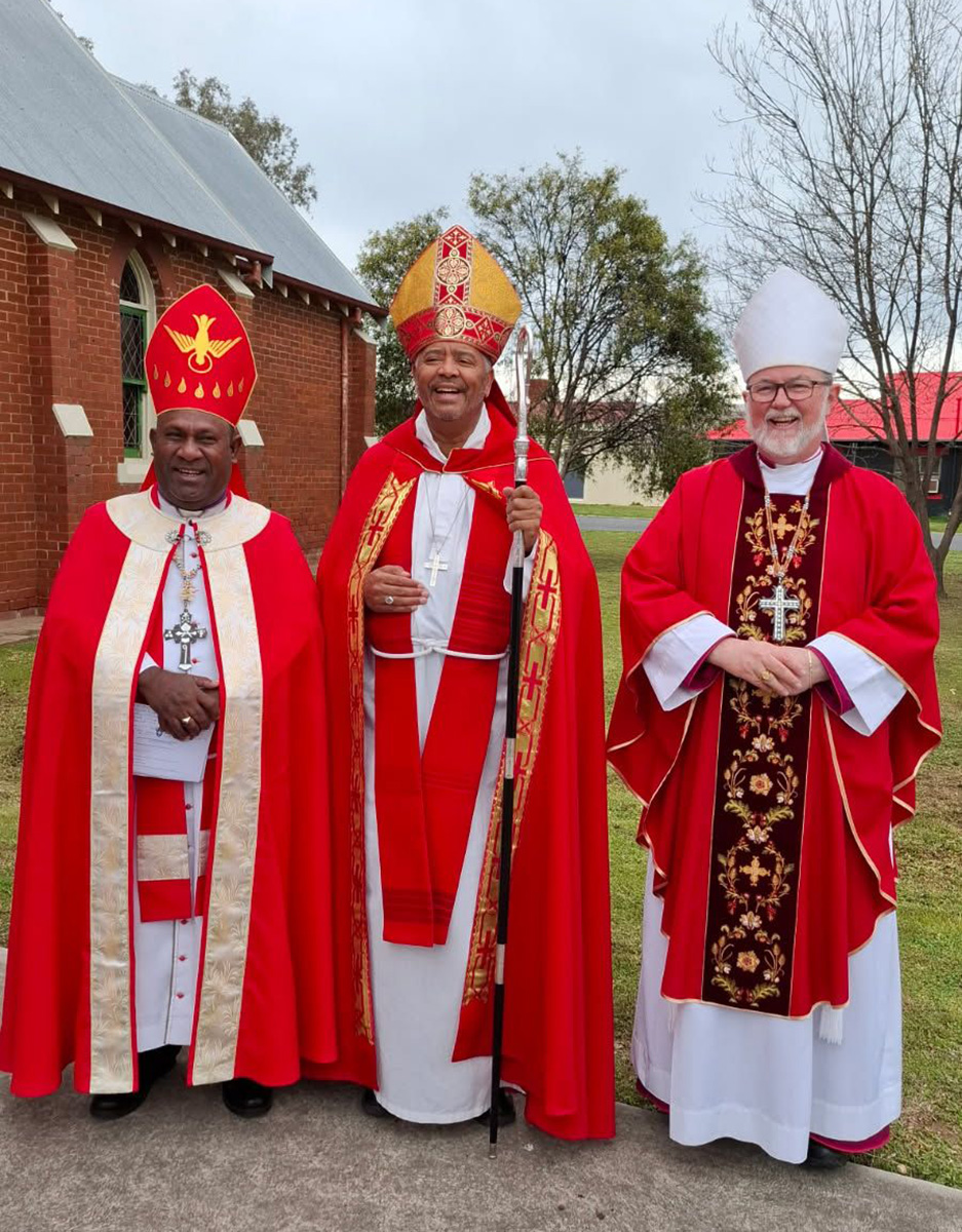 (L-R) Bishop Rickson with Bishop Clarence Bester (Wangaratta Diocese) and Bishop Donald, on a visit to St James’ Lavington in Wangaratta Diocese