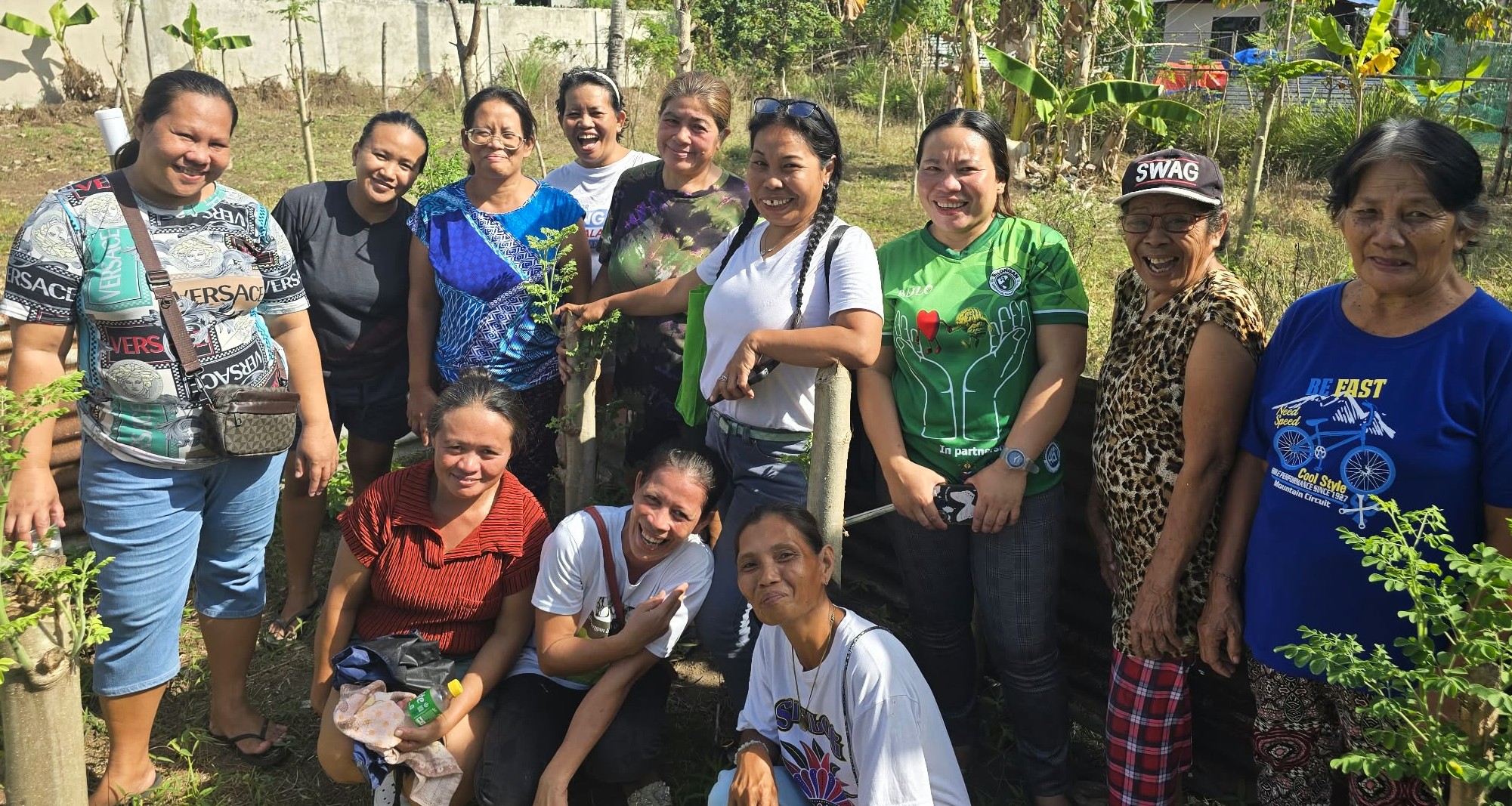 Better together: by joining together, these women in the Philippines can improve their lives and provide one another with both economic and emotional support © Isabel Robinson, ABM AID. Used with permission.